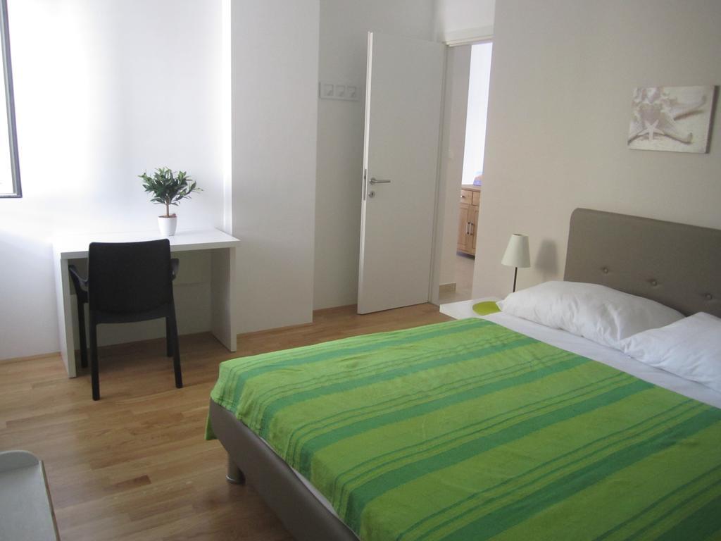 Apartments Jela 로고즈니차 객실 사진